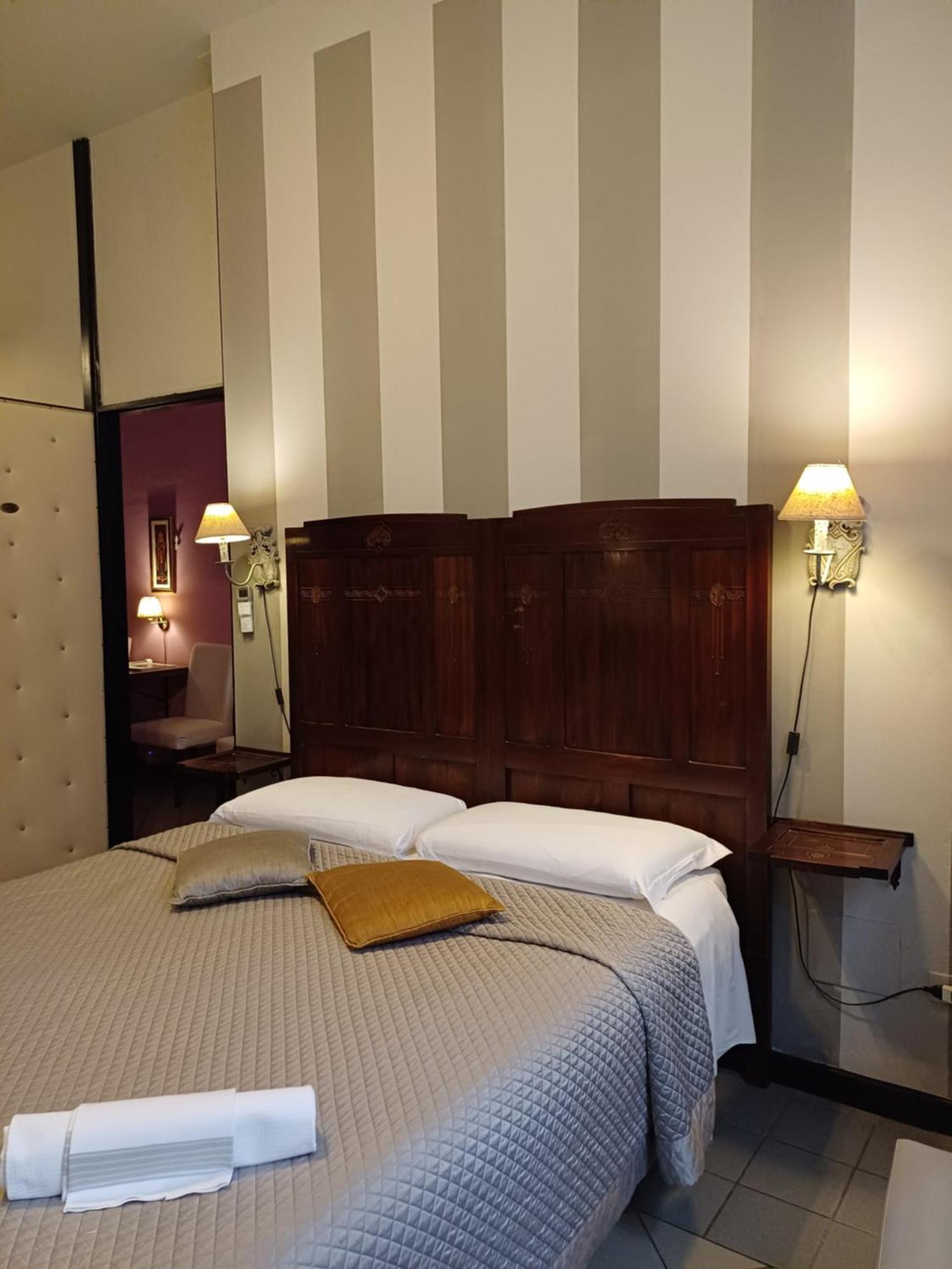 Hotel La Colonna Lucca Zimmer foto